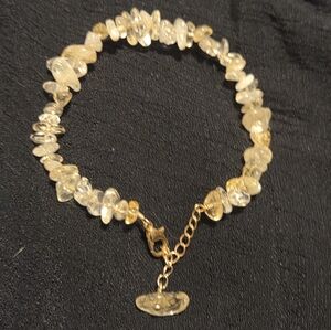 Chunky Quartz Adjustable Bracelet With Gold tone Hardware